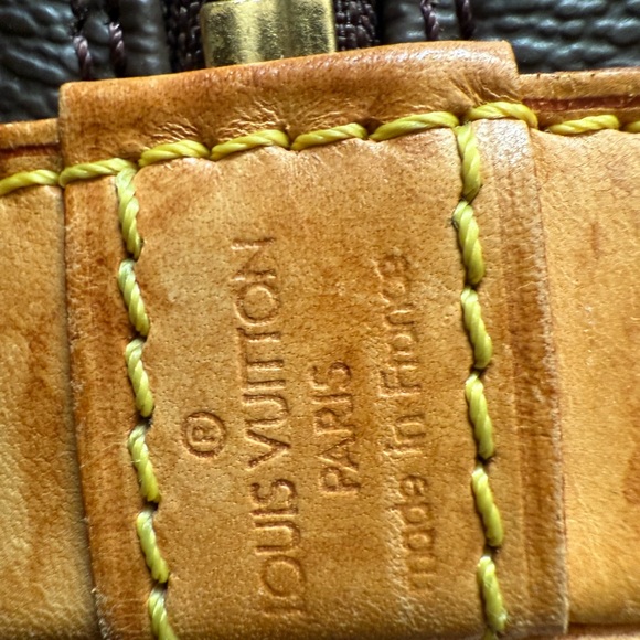 ๐ฏ % Authentic Louis Vuitton LV Hand Bag Alma Brown Monogram bag - Picture 10 of 16